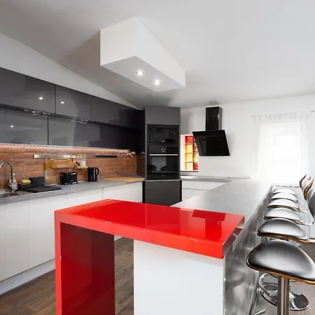 Nightingale Luxury