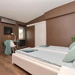Nightingale Luxury *