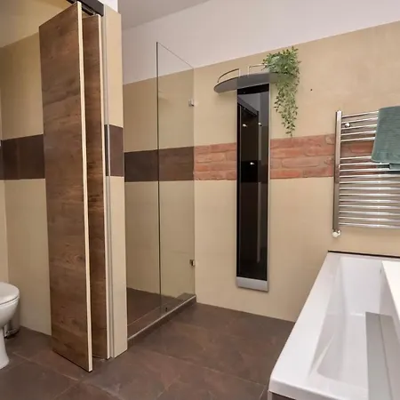 Nightingale Luxury *