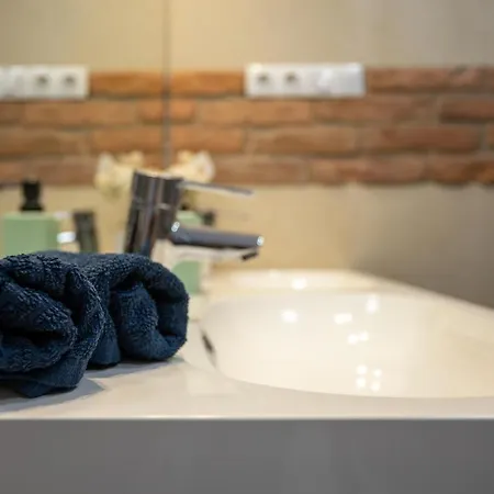 Nightingale Luxury * Budapest