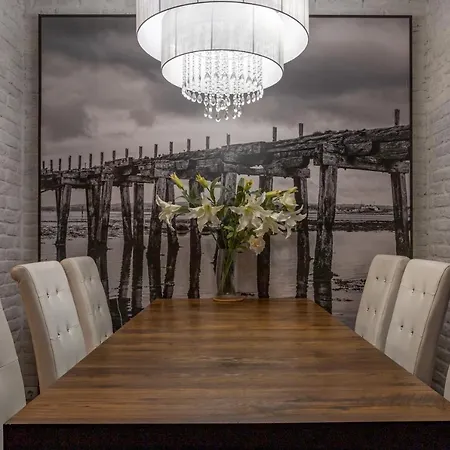 Nightingale Luxury *