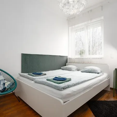 Nightingale Luxury *