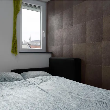 Nightingale Luxury *