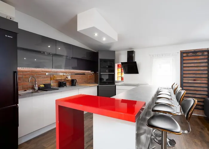 Nightingale Luxury
