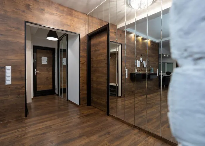 Nightingale Luxury *